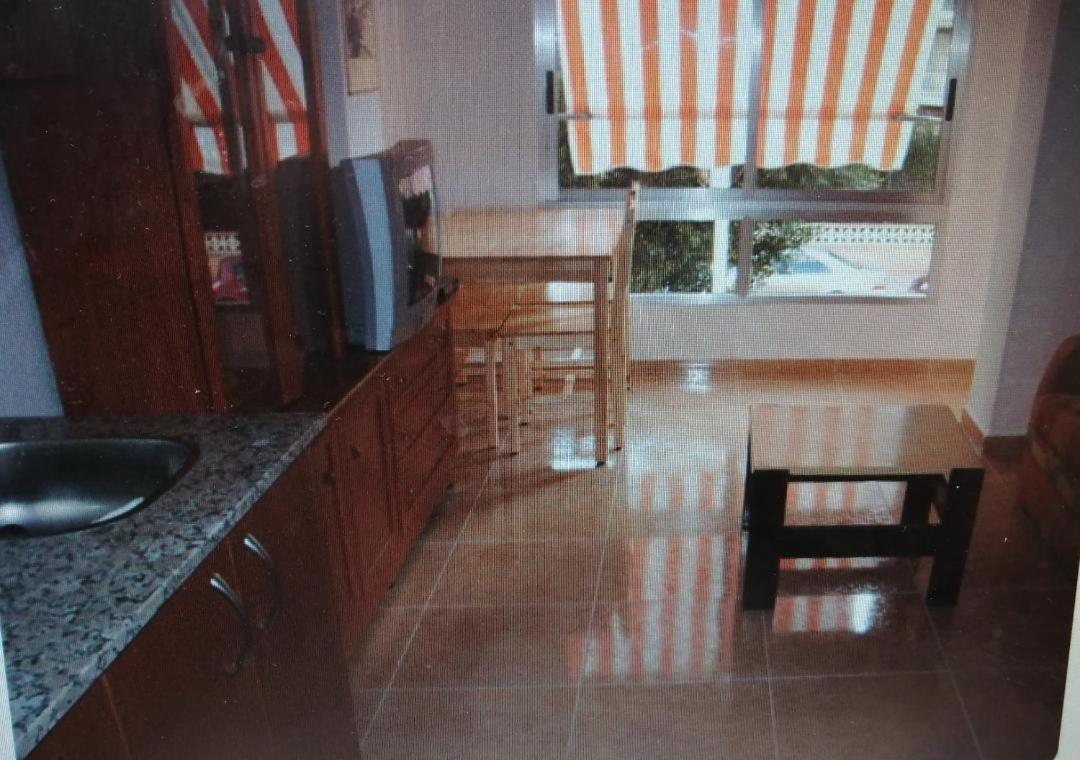 Estudio Apartamento Cerca De La Playa Плая-Побла-де-Фарнальс Екстер'єр фото
